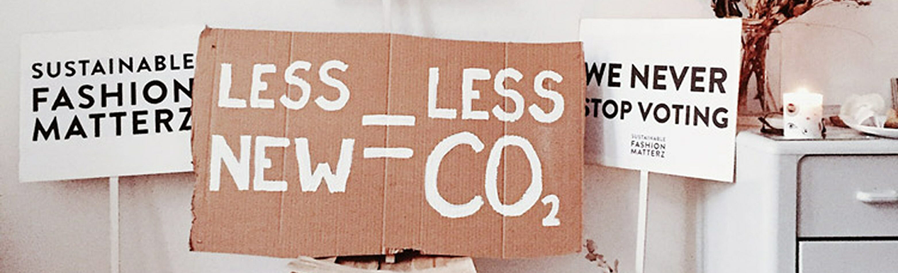Image of the less CO2 signs on chair